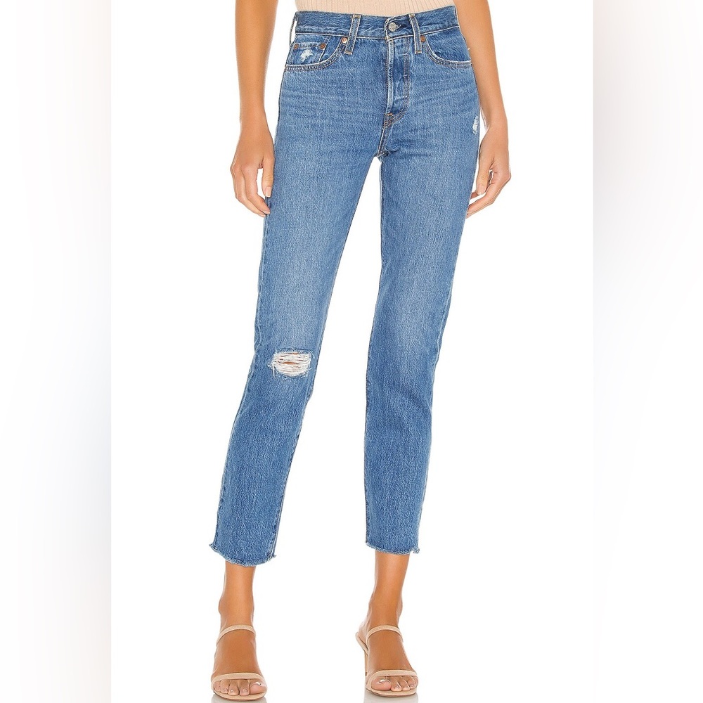 Levi’s wedgie fit 90’s style jeans in Athens wash women’s size 28